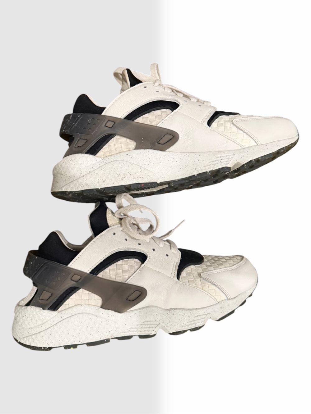 Nike Cream and Black Women's Low-Top Sneakers US 10